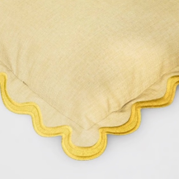 20"x20 Scalloped Square outdoor pillow -
Threshold - Picture 2 of 3